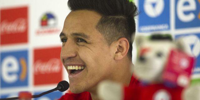 Alexis Sanchez Ternyata Penggemar One Direction, Ini Buktinya