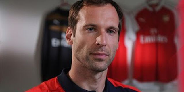Seaman: Saya Sangat Senang Cech Menjadi Kiper Arsenal