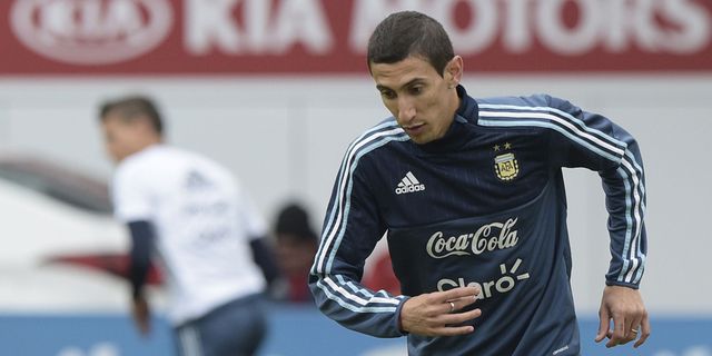 Forlan Minta Van Gaal Percaya Di Maria 