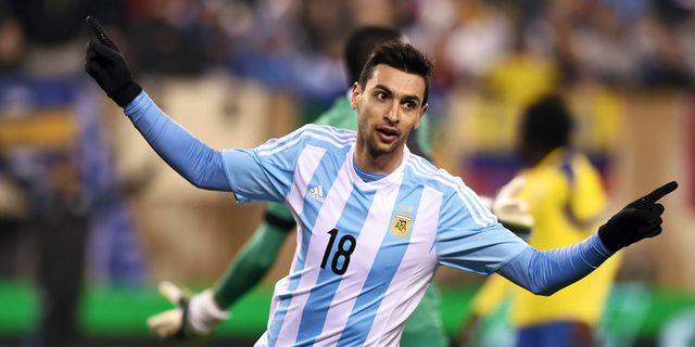 Gustavo Lopez: Messi Nomor Satu, Tapi Pastore Juga Hebat