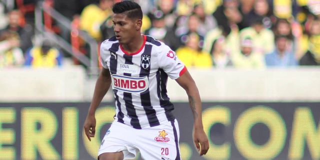 Juventus Kesengsem Gelandang Kolombia