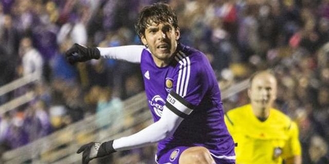 Setelah Cetak Gol, Kaka Dapat Kartu Merah