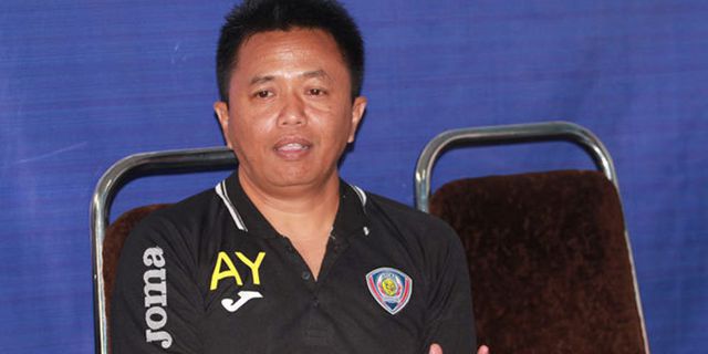 Agus Yuwono Santai Tanggapi Ancaman Gresik United Agus Yuwono Santai Tanggapi Ancaman Gresik United
