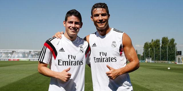 James & Ronaldo Santai di Tokyo James & Ronaldo Santai di Tokyo