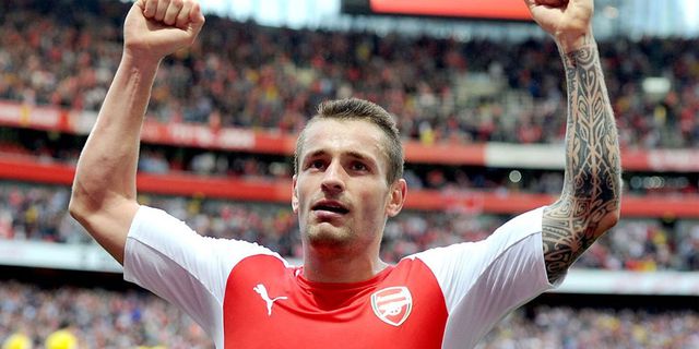 Senang Cech Merapat, Debuchy Optimis Arsenal Juara Premier League