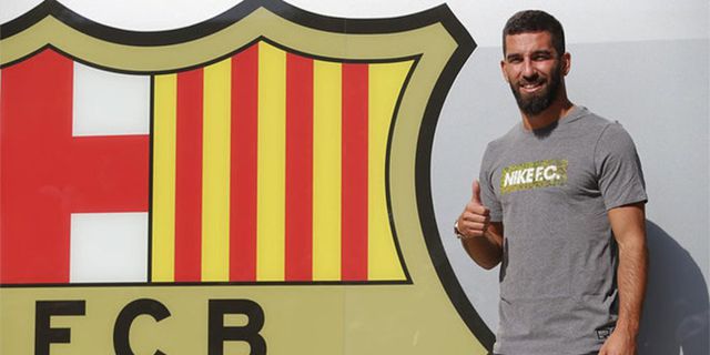 Turan Tanda Tangan Kontrak Lima Tahun di Barca