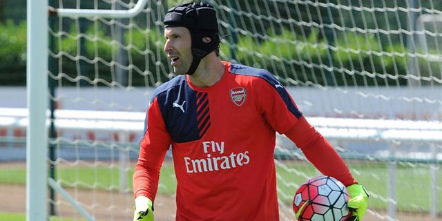 Galeri: Latihan Perdana Petr Cech di Arsenal Galeri: Latihan Perdana Petr Cech di Arsenal