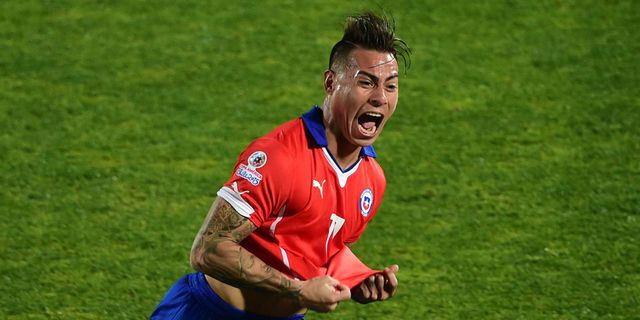 Napoli: Vargas Pertimbangkan Tawaran Dari Spanyol dan Inggris