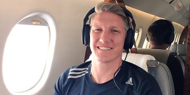 Schweinsteiger Tak Mau Dianggap Pengganti Scholes