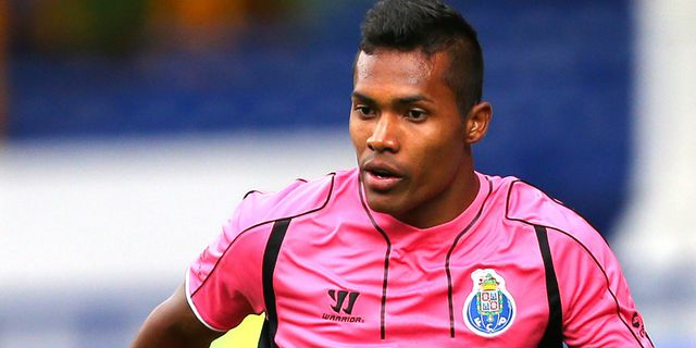 Alex Sandro Merapat ke Juventus