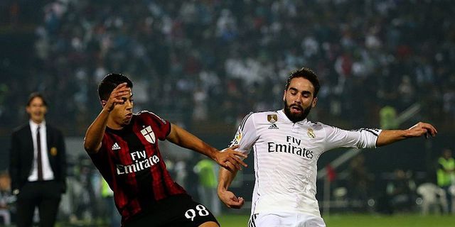 Ajax Masuk Perburuan Striker Muda Milan