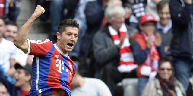 Mantan Gelandang Liverpool Ini Dukung MU Rekrut Lewandowski