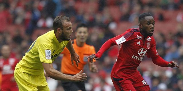 Emirates Cup, Villarreal Tumbangkan Lyon