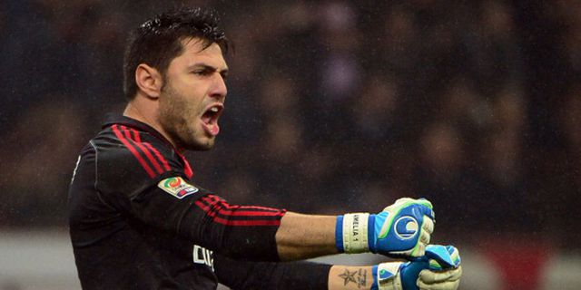 Eks Kiper Milan Buka Kans Gabung Arsenal