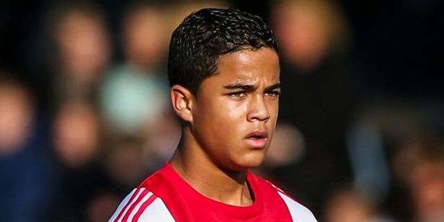 Kalahkan Barca, Arsenal Daratkan Bomber Ajax 
