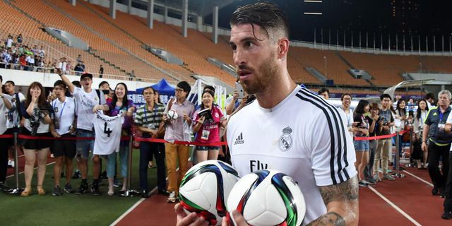 Di Tiongkok, Trio Madrid Main Bola di Kolam Renang Di Tiongkok, Trio Madrid Main Bola di Kolam Renang