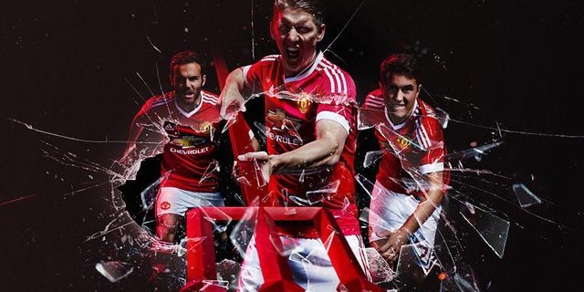 Poster Setan Merah Manchester Dalam Balutan Jersey Baru Poster Setan Merah Manchester Dalam Balutan Jersey Baru
