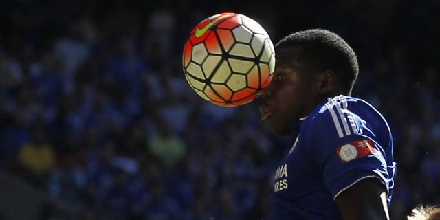Zouma Tak Masalah Dimainkan Sebagai Bek Kiri Zouma Tak Masalah Dimainkan Sebagai Bek Kiri