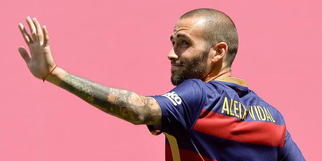 Vidal Ingin Pensiun di Barcelona Vidal Ingin Pensiun di Barcelona