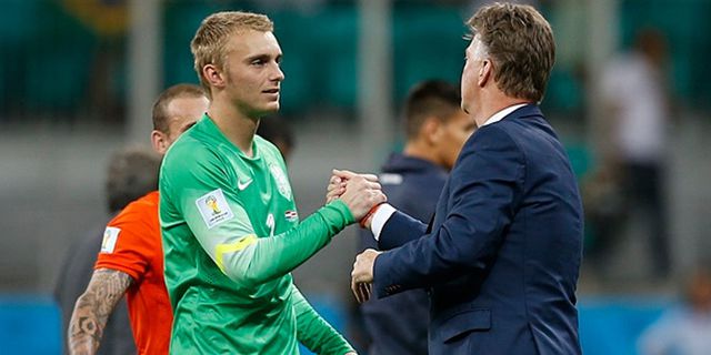 Ajax Kirim Peringatan Kepada MU Agar tak Usik Cillessen