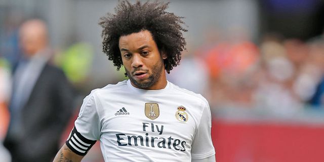 Tembakan Roket Marcelo Mendarat Tepat di Wajah Madridista Cilik!