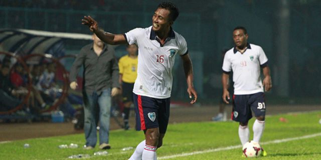 Ini Alasan Arema Cronus Kembali Turunkan Hermawan Ini Alasan Arema Cronus Kembali Turunkan Hermawan