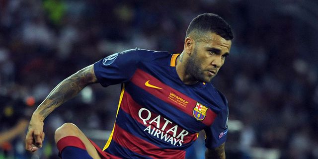 Alves: Messi yang Terbaik