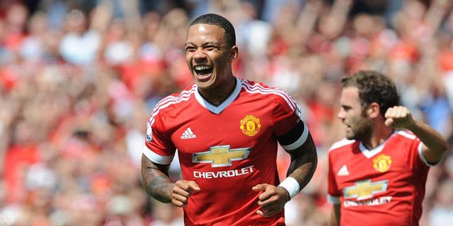 Depay: Rasanya 'Gila' Bermain Bersama Rooney