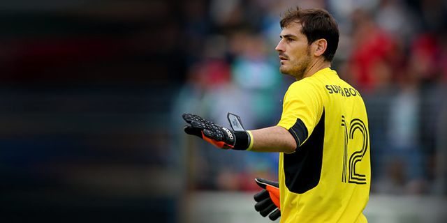 Debut Casilas, Clean Sheet dan Puncak Klasemen Debut Casilas, Clean Sheet dan Puncak Klasemen