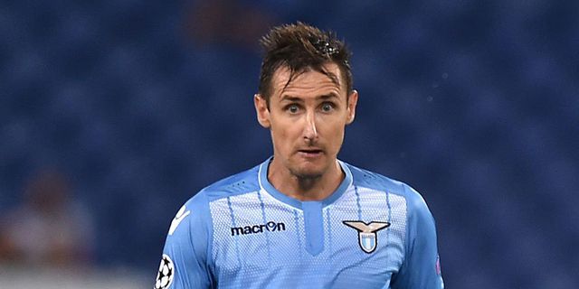 Cedera, Klose Cemas Absen di Leg Kedua