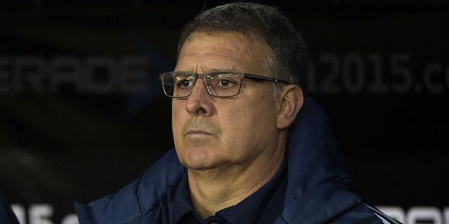 Martino Menyesal Sarankan Messi Pensiun dari Argentina