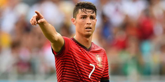 12 Tahun Cristiano Ronaldo di Timnas Portugal 