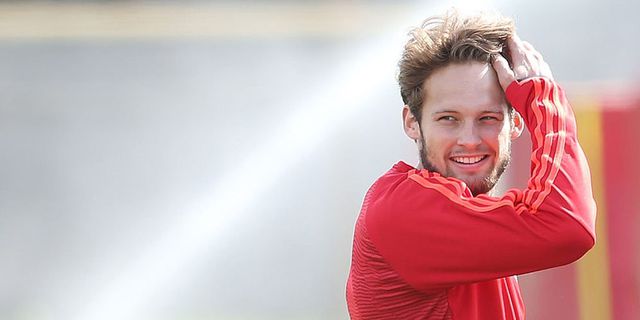 Cemerlang Jadi Bek Tengah, Ini Rahasia Daley Blind Cemerlang Jadi Bek Tengah, Ini Rahasia Daley Blind