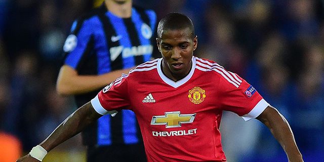 Young Sebut MU Amat Percaya Diri Tatap Liga Champions