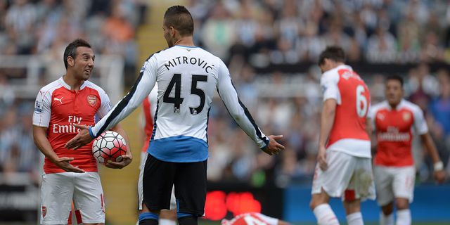 Wenger: Mitrovic Layak Dapat Kartu Merah