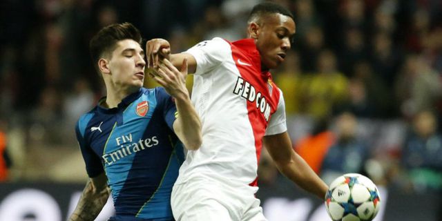 Neville Klaim Martial Bakal Jadi Perekrutan Bagus Bagi MU Neville Klaim Martial Bakal Jadi Perekrutan Bagus Bagi MU