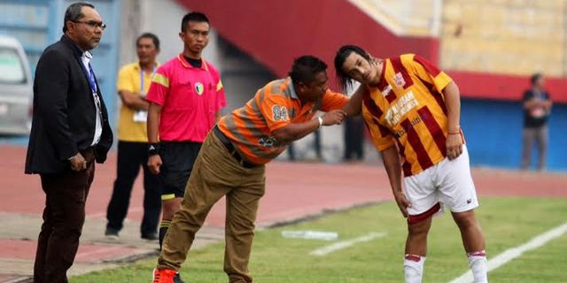 Boaz dan Pahabol Gabung, Iwan Makin Bingung Boaz dan Pahabol Gabung, Iwan Makin Bingung
