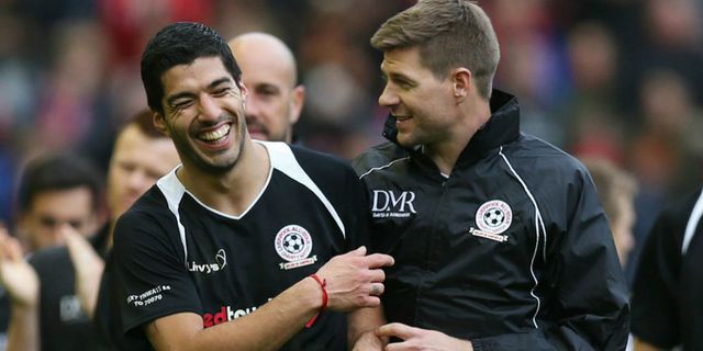 Suarez: Tolong Jaga dan Rawat Coutinho, Gerrard