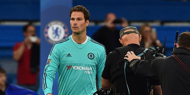 Begovic: Mourinho Pelatih Terbaik di Dunia Begovic: Mourinho Pelatih Terbaik di Dunia