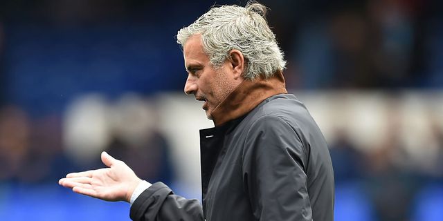 Soal Kutukan Musim Ketiga, Mourinho Suruh Wartawan Tanya Google Soal Kutukan Musim Ketiga, Mourinho Suruh Wartawan Tanya Google