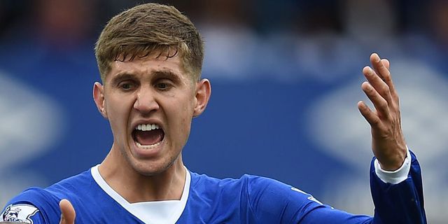 Varane Dilirik Chelsea, Madrid Siap Boyong John Stones