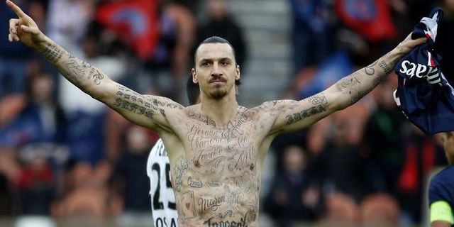 Pulang Kampung, Ibrahimovic Booking Alun-Alun Malmo