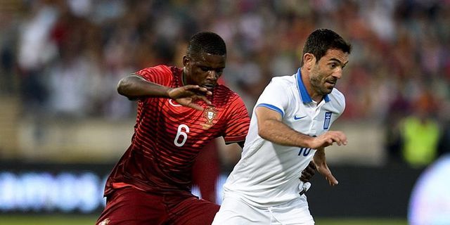 Liverpool Coba Bidik William Carvalho