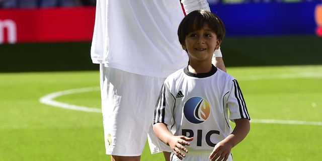 Madrid Ajak Bocah Pengungsi Suriah Jadi Maskot Kontra Granada Madrid Ajak Bocah Pengungsi Suriah Jadi Maskot Kontra Granada