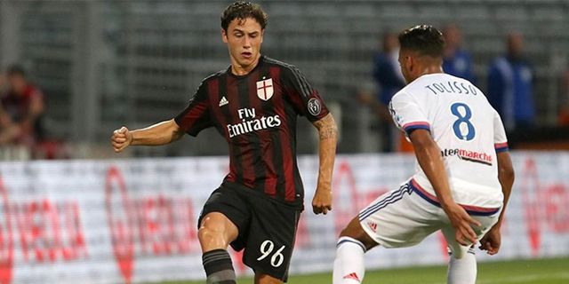 Milan Harus Dukung Davide Calabria Milan Harus Dukung Davide Calabria