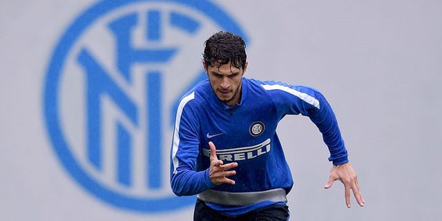 Everton dan Tottenham Tertarik Ranocchia