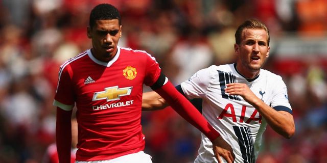 Smalling Incar Tiga Poin Pertama di Liga Champions