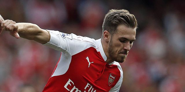 Sanchez Hat-trick, Ramsey Tak Sabar Menyusul