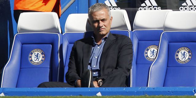 Mourinho: Favorit? Chelsea Hanya Favorit Lolos Penyisihan Grup Mourinho: Favorit? Chelsea Hanya Favorit Lolos Penyisihan Grup