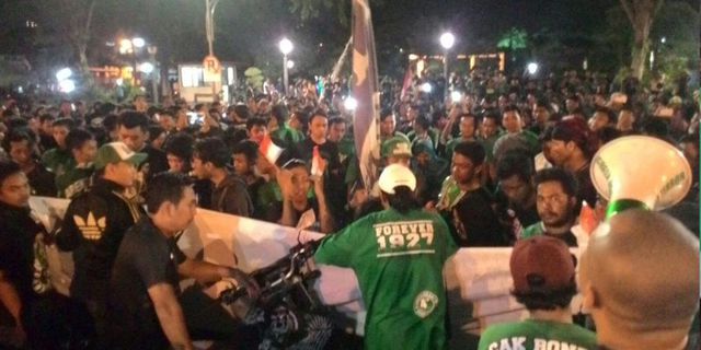 Bonek 27 Geram dengan Bos Klub Pujaannya Sendiri